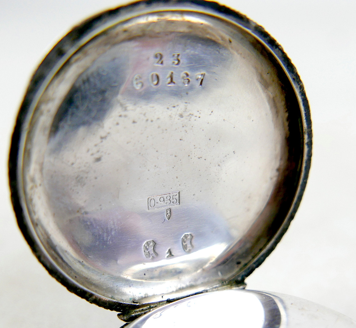 A 935 SILVER CASED SWISS LADY'S POCKET WATCH.
