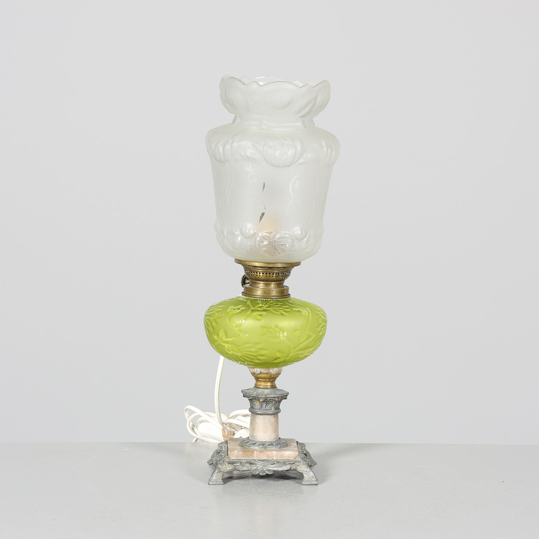 BORDSFOTOGENLAMPA, Elektrifierad, 1900-talets första hälft.
