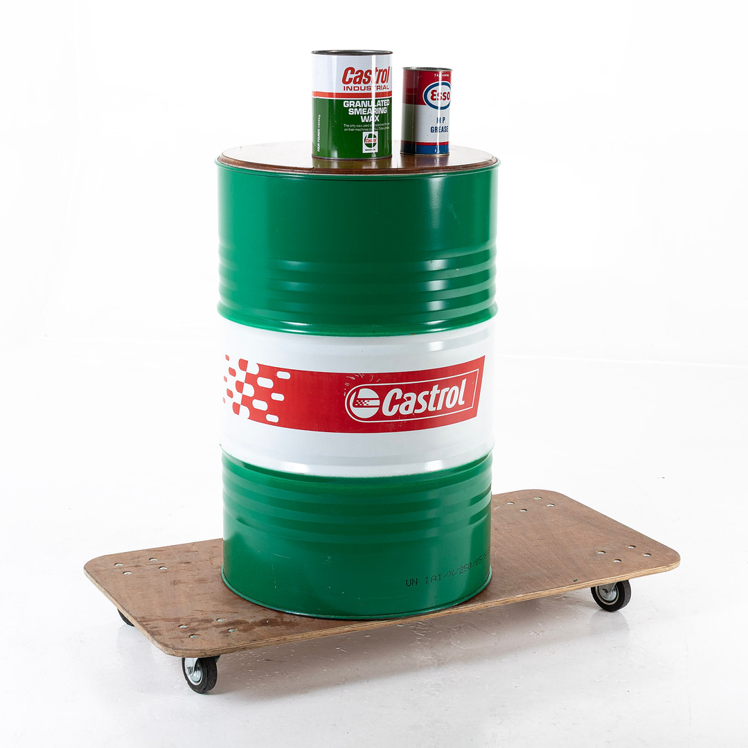 BENSINIA, 3 delar b.la oljefat Castrol.