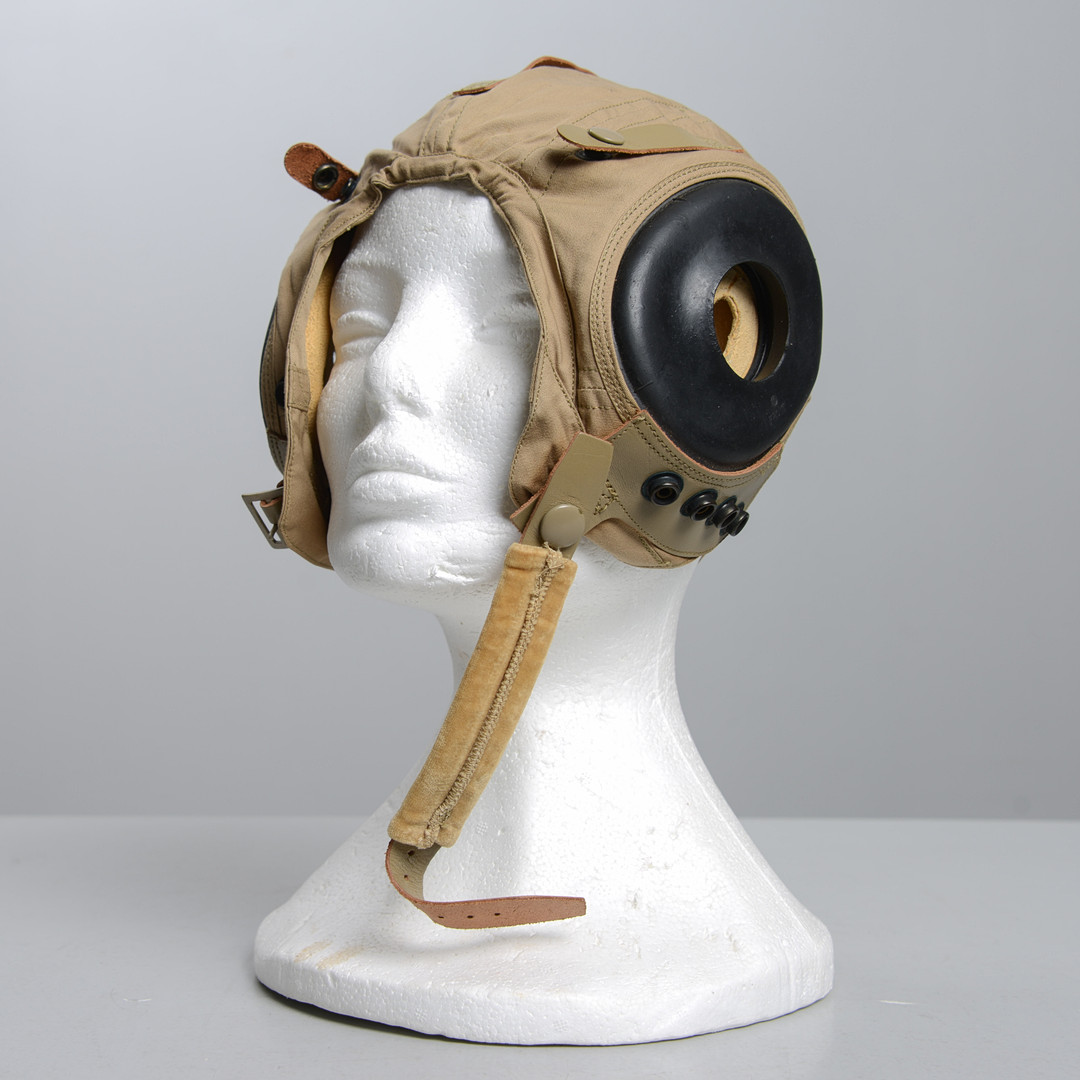 SVENSK PILOTMÖSSA, av amerikansk modell från WWII, Modell AN-H-15, 1943 ff.