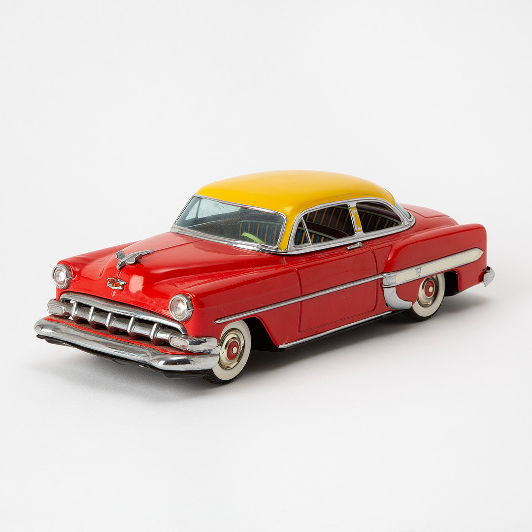 MARUSAN. "Chevrolet 2203", friktion, litograferad plåt, Japan, 1954 års modell.