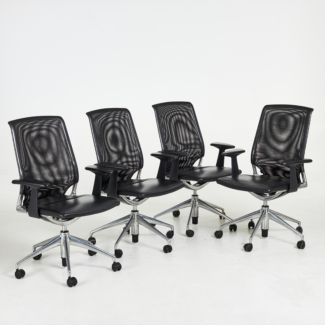 ALBERTO MEDA, ''Meda'' kontorsstol, 4 st, Vitra, 2000-tal, formgivningsår 1996, polerat aluminium stomme, ryggstöd av svart mesh tyg, sits och armstöd klädda i svart skinn, etikettmärkt, tiltbar rygg.