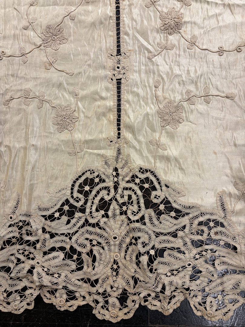 Modernist silk satin and lace tablecloth, early 20th Century.