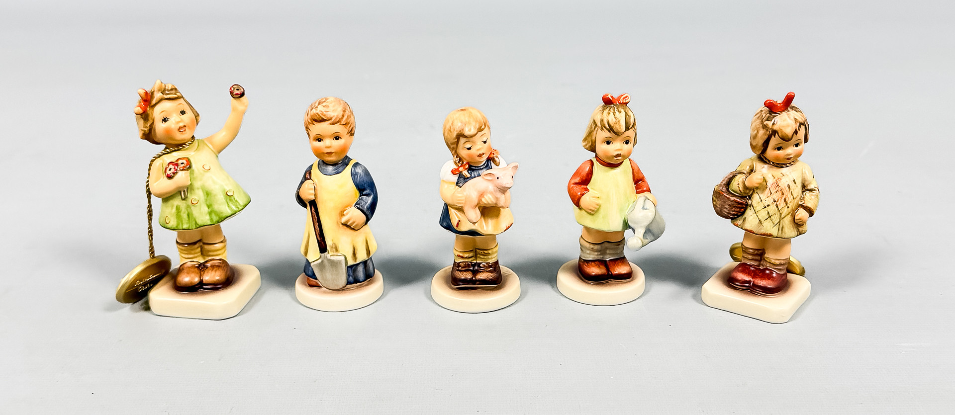 FIGURINER, 5 st , porslin, Hummel, Goebel, 1990-tal.
