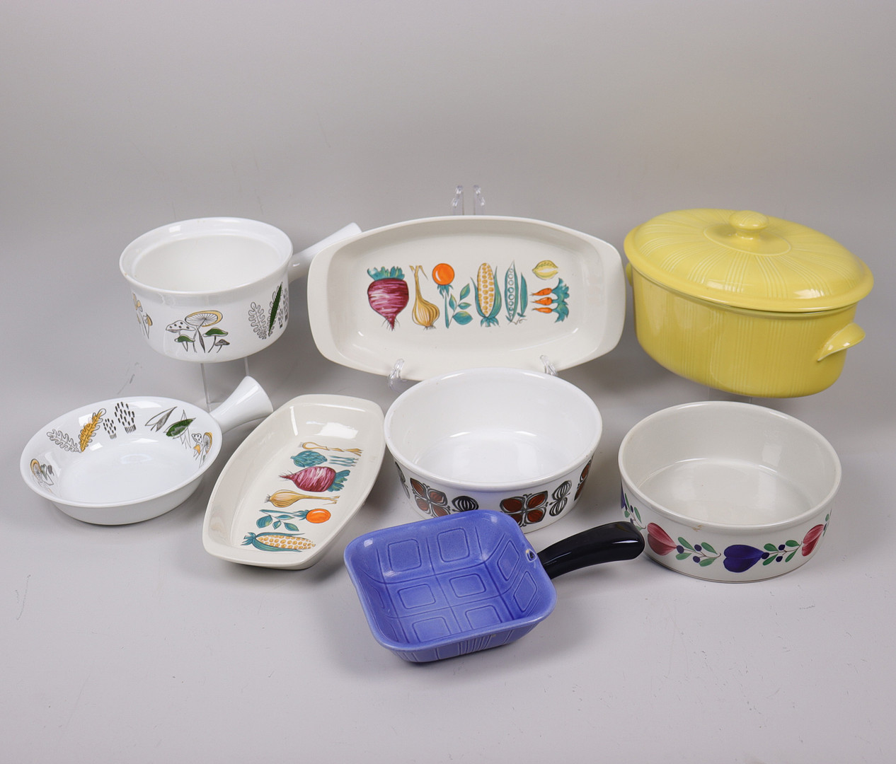 FLINTGODS, Rörstrand, Gustavsberg, Gefle, Villeroy & Boch mm, 8 delar.