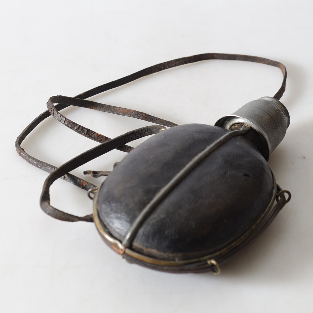 PLUNTA/FLASKA, tenn, skinn & glas, 1800-talets andra hälft.