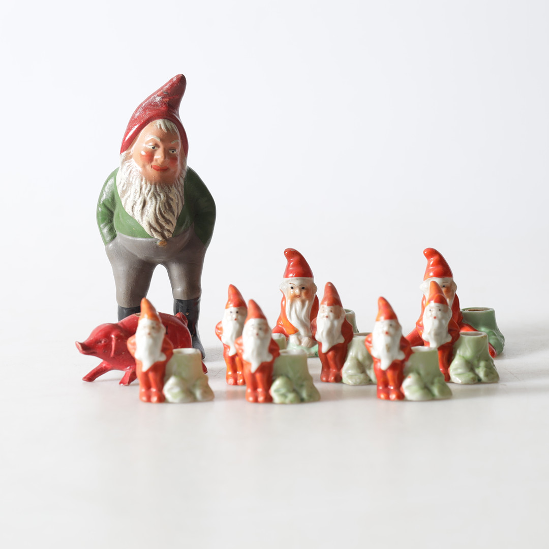 TOMTE, samt ljusstakar, 10 delar, porslin, 1900-tal.