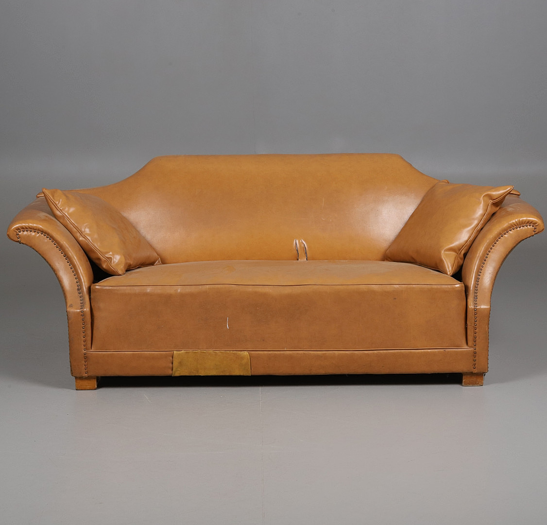SKINNSOFFA , "Clubsoffa", Swedish modern, 1930-tal.