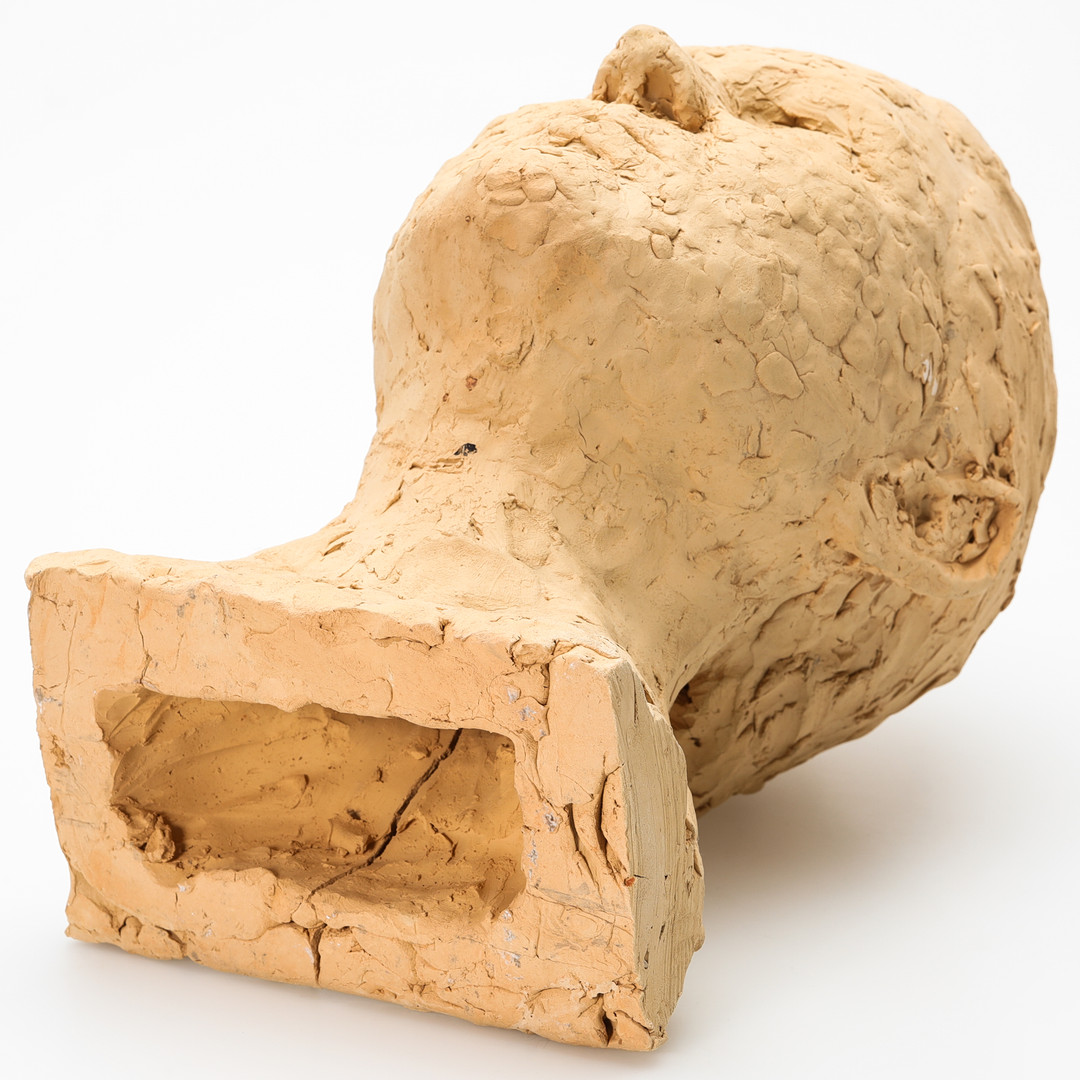SKULPTUR, lergods, kvinnobyst.