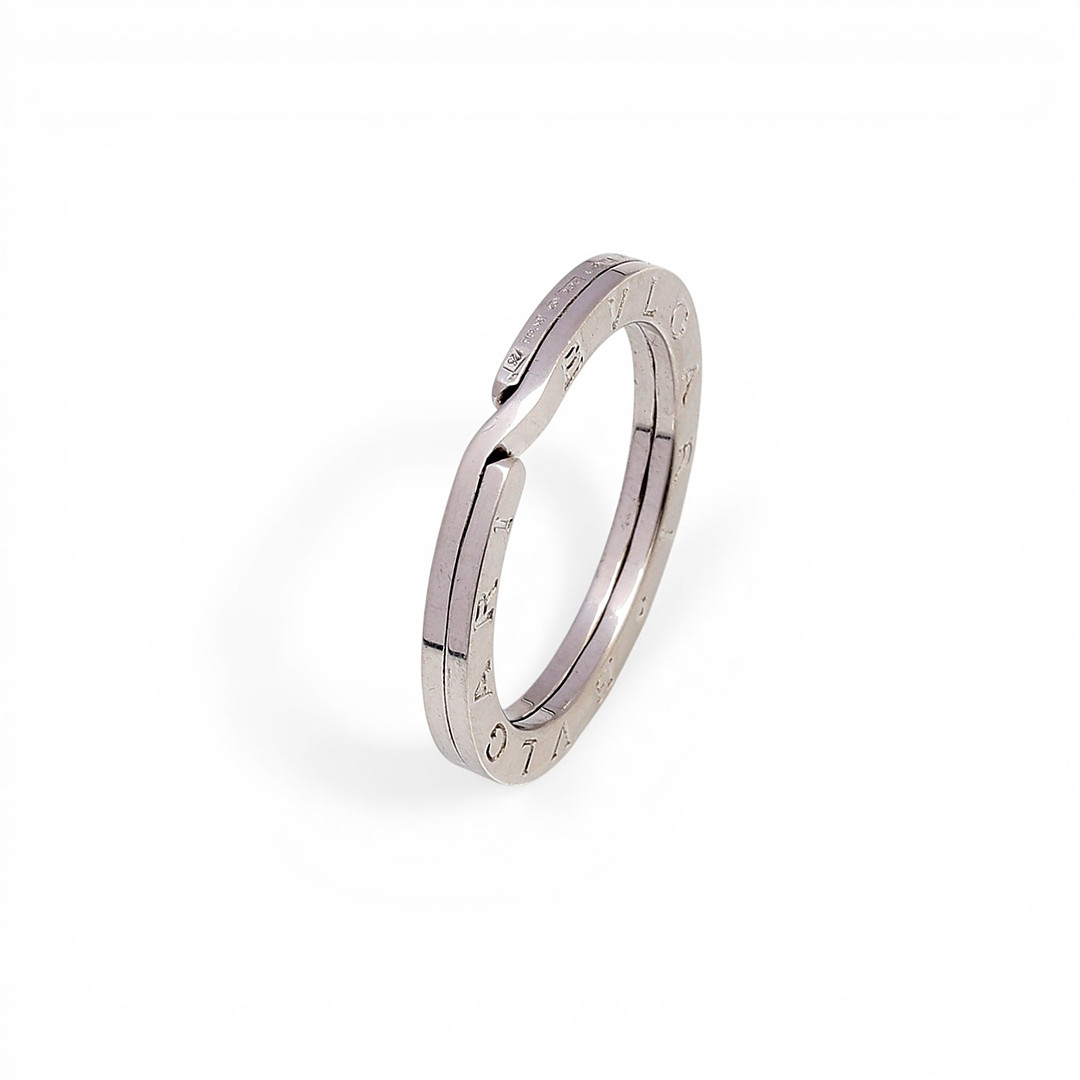 BULGARI. Key ring.