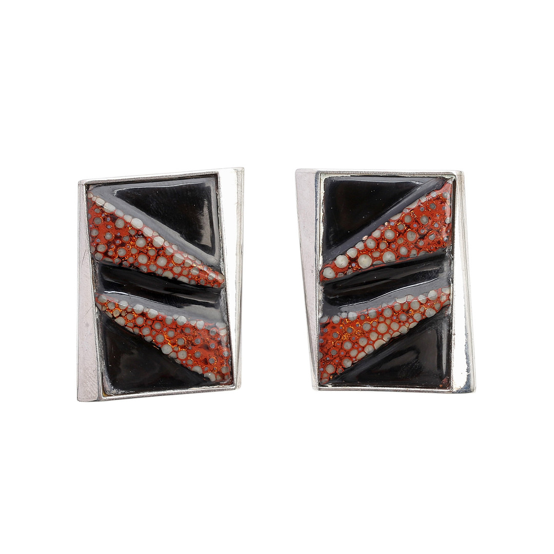 LUISA LARENA. Urushi lacquer earrings, circa 1985-1995.