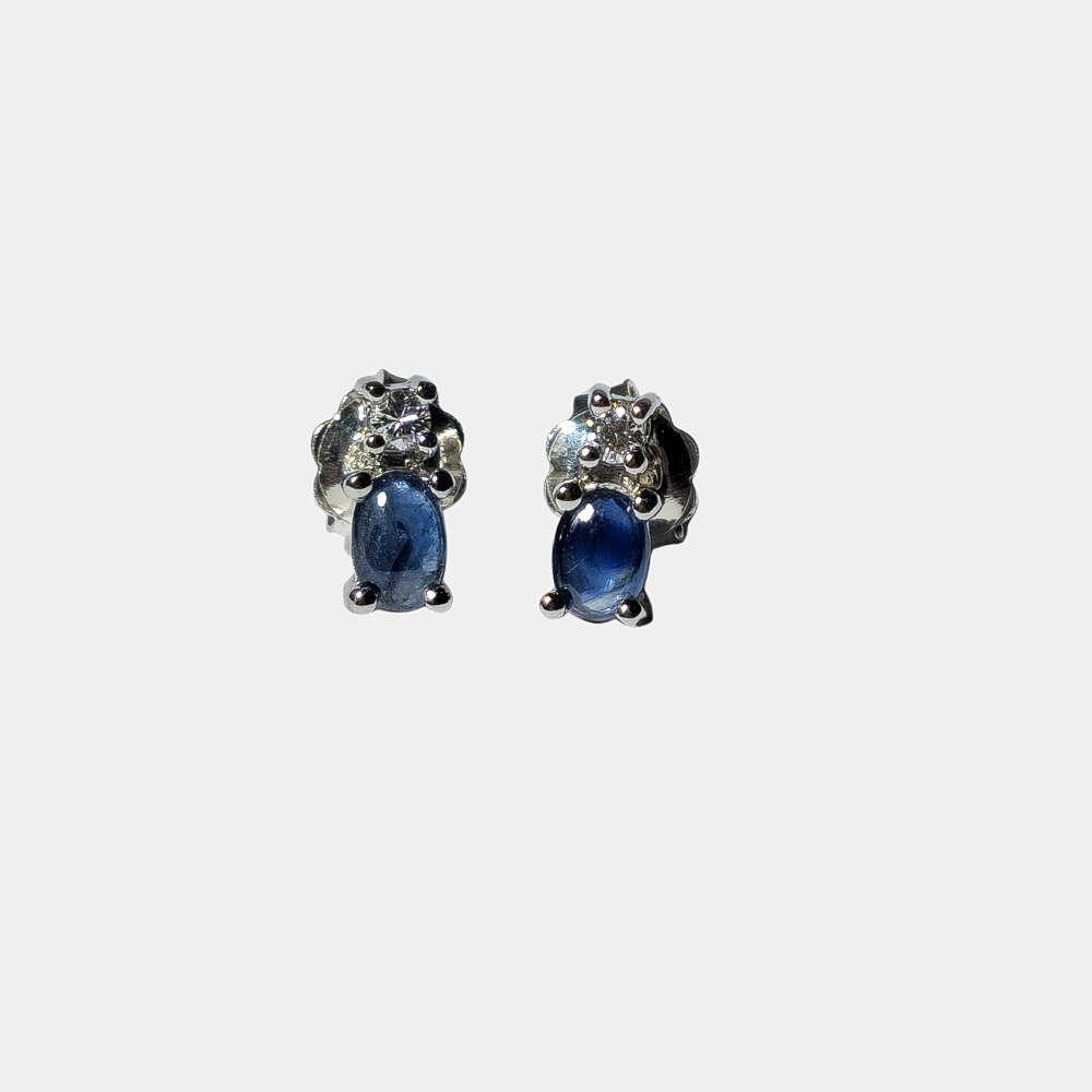 Pendientes en plata, zafiro y diamante.