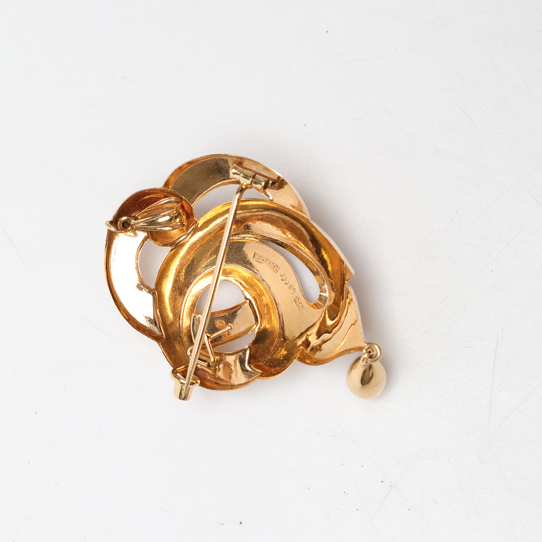 BROSCH, 18k guld, vikt ca 4,4 gram.