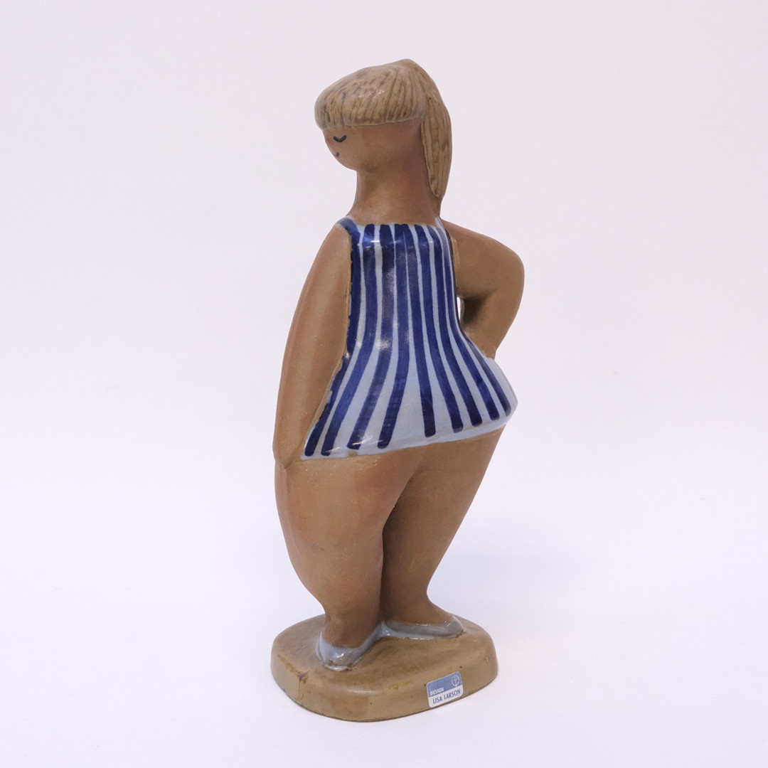 LISA LARSON. FIGUR, "DORA", GUSTAVSBERG.