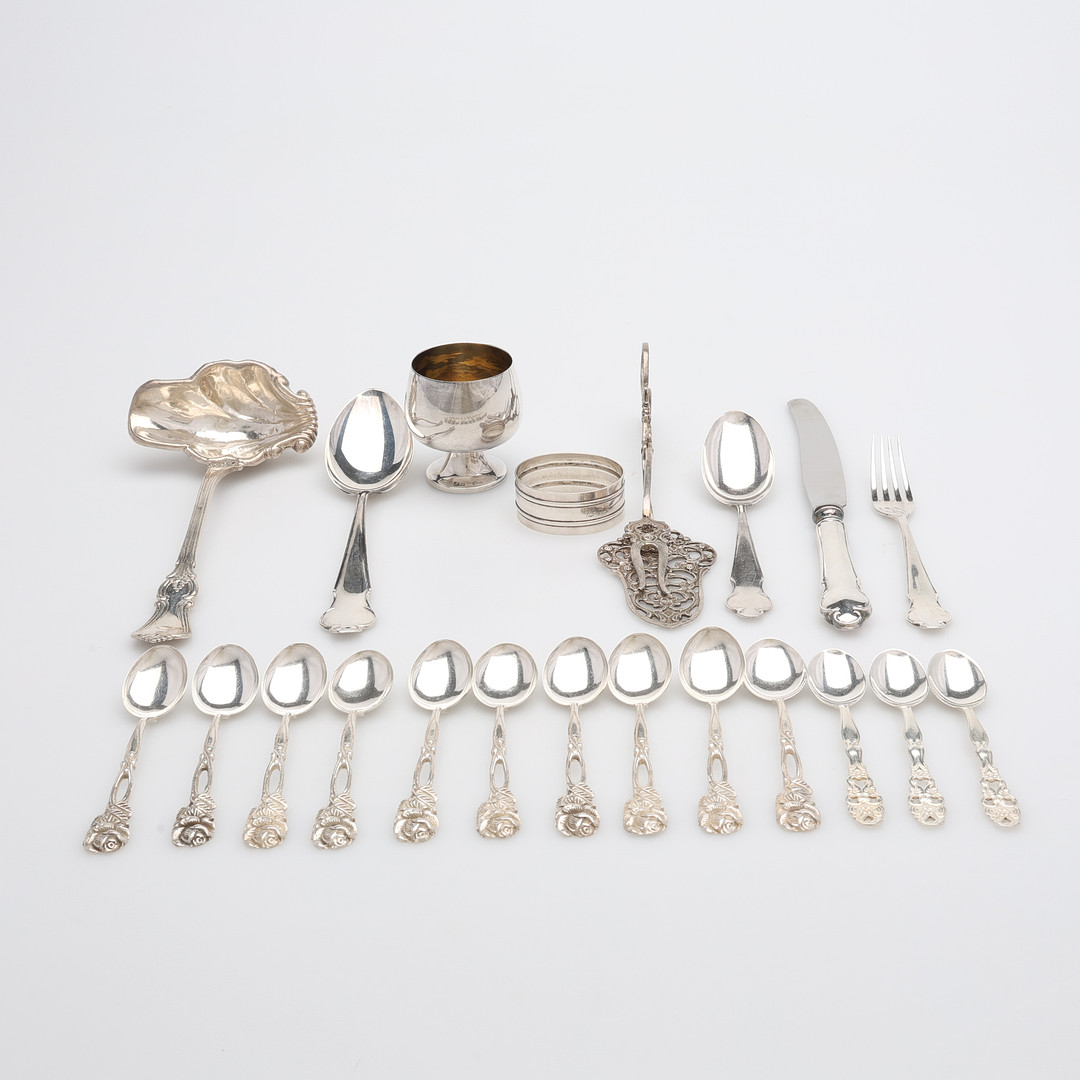 PARTI SILVER , 21 DELAR, TOTAL VIKT 384 GRAM.