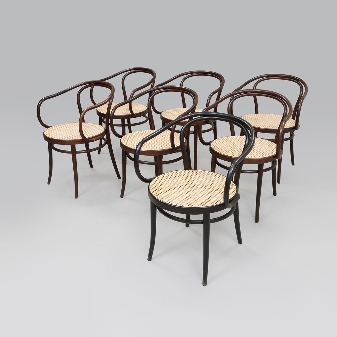 MICHAEL THONET. Karmstolar, "No. 30", 7 st, Ton.