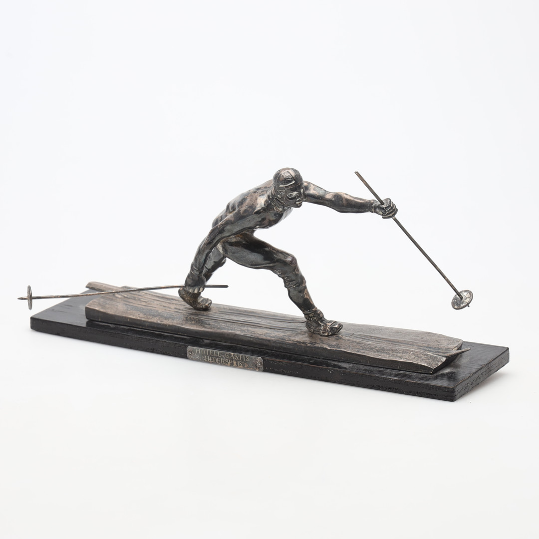 SKULPTUR, skidåkare, nysilver.