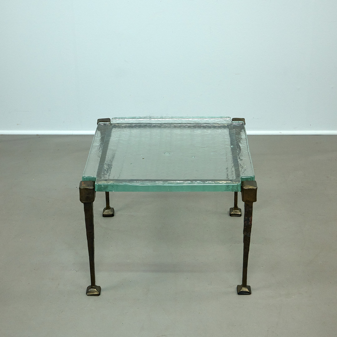 LOTHAR KLUTE. im Stil von. Couchtisch / Beistelltisch, Bronze, Glas, Deutschland.