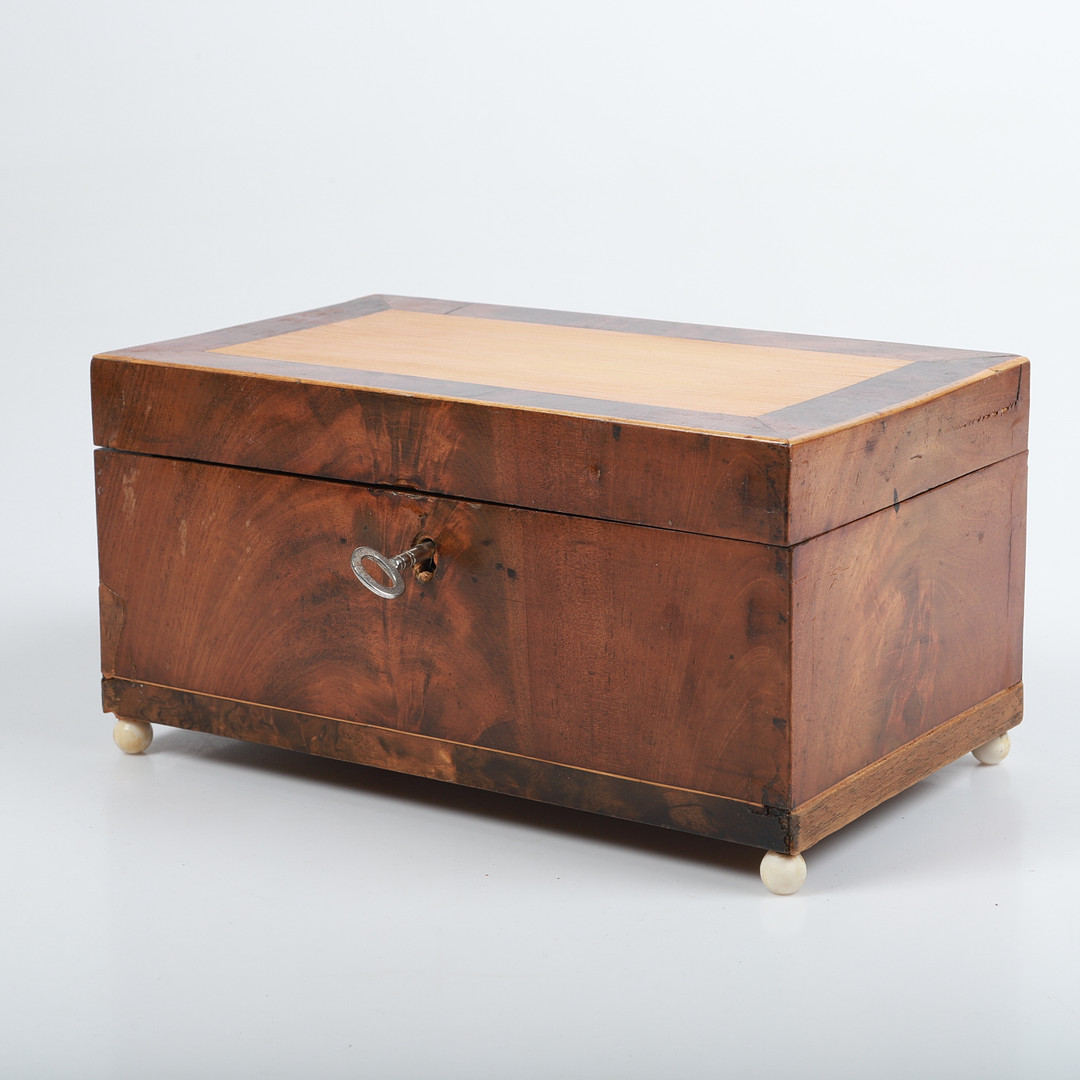 SYSKRIN, trä, 1800-tal.