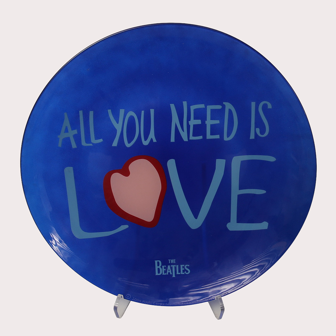 FAT, The Beatles Collection , glas, "All You Need Is Love", Nybro glasbruk, 2004. numrerad upplaga 268/1000.