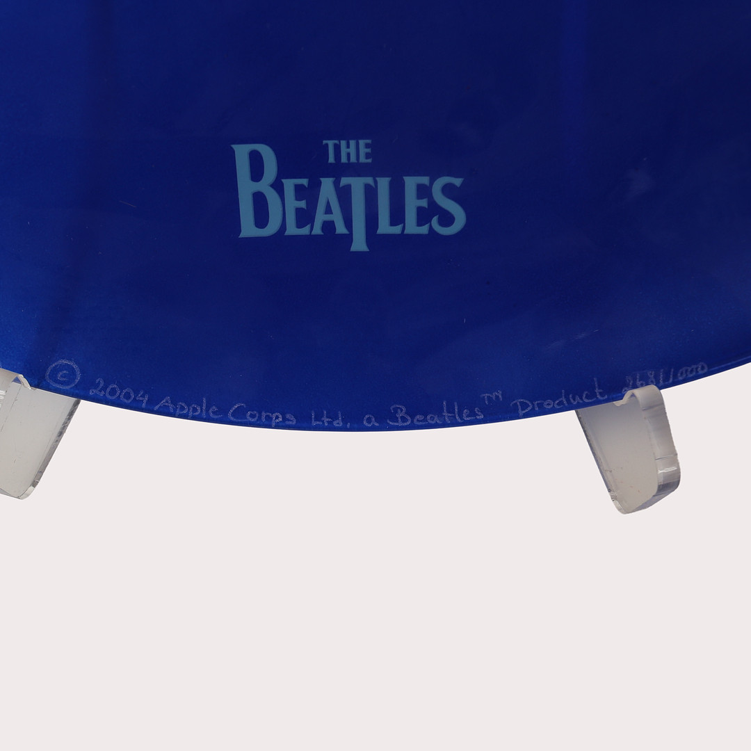 FAT, The Beatles Collection , glas, "All You Need Is Love", Nybro glasbruk, 2004. numrerad upplaga 268/1000.