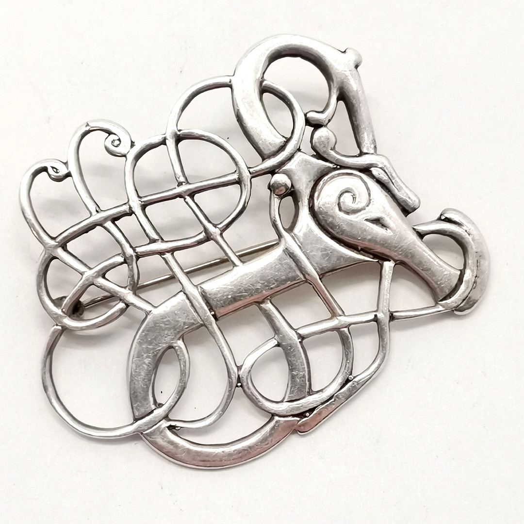 SHETLAND SILVERCRAFT ANGLIAN BEAST (SCANDINAVIAN) SILVER BROOCH.