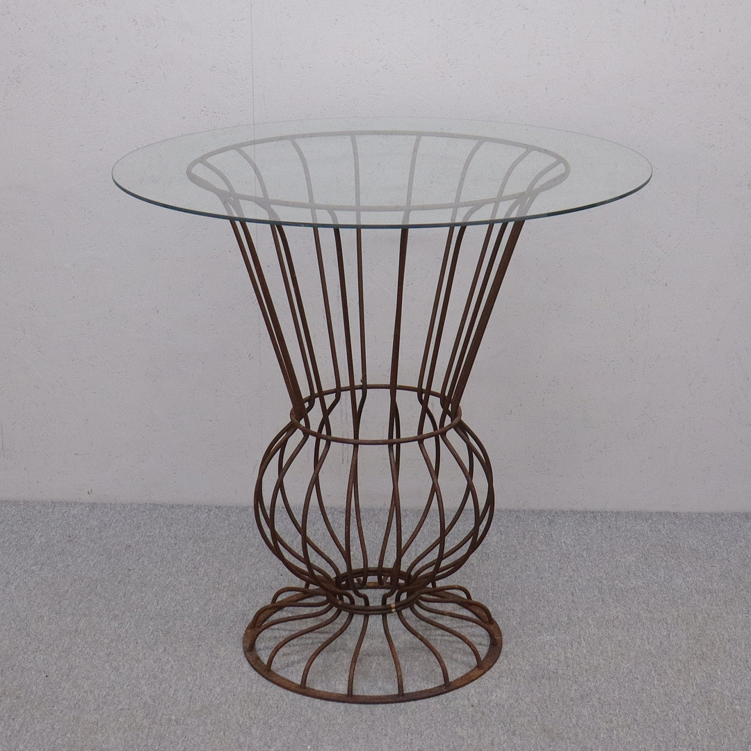 BORD, stomme i järnsmide med lös toppskiva i glas, 1900(/2000-tal.