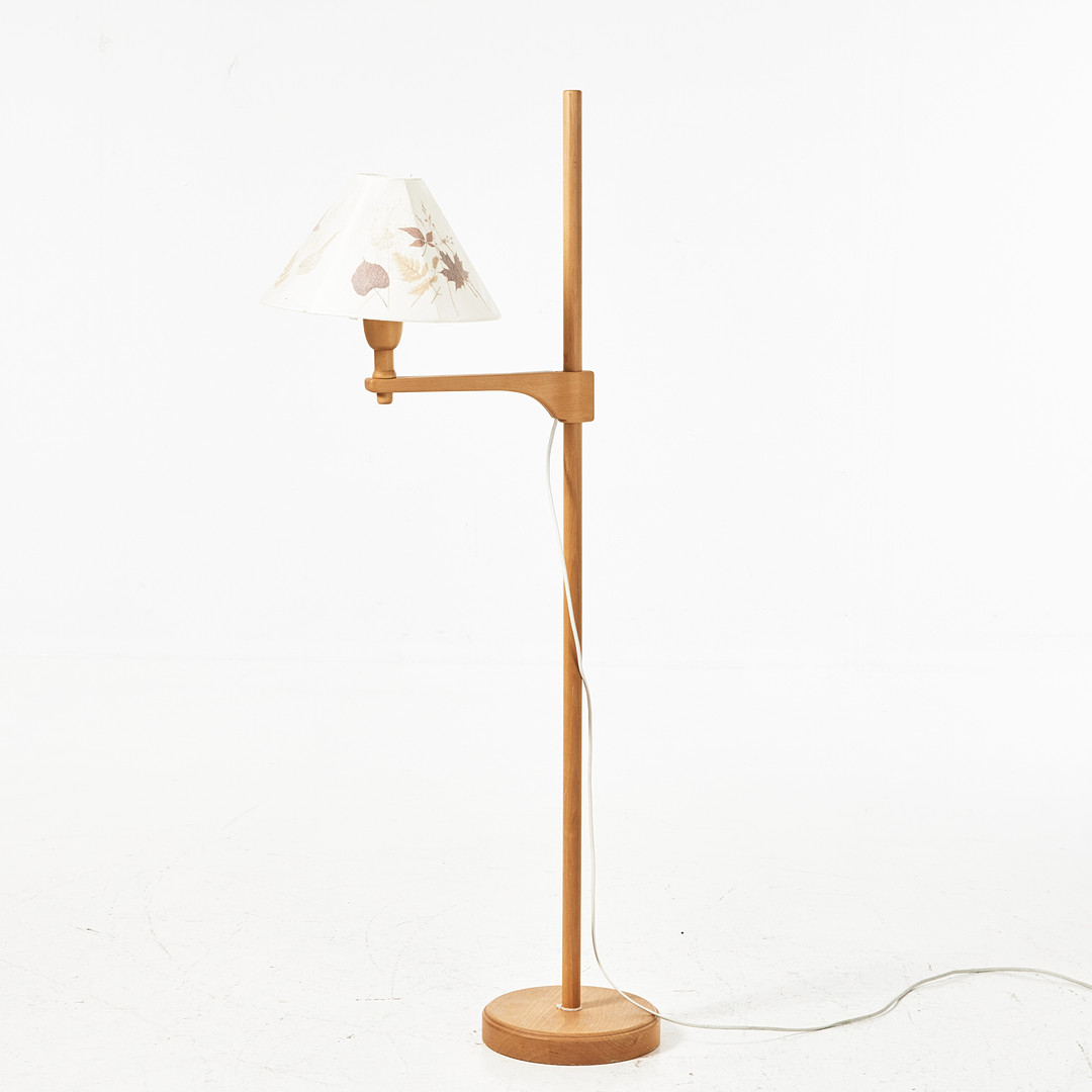 CARL MALMSTEN. Golvlampa, "Staken", bok, brännmärkt CM.