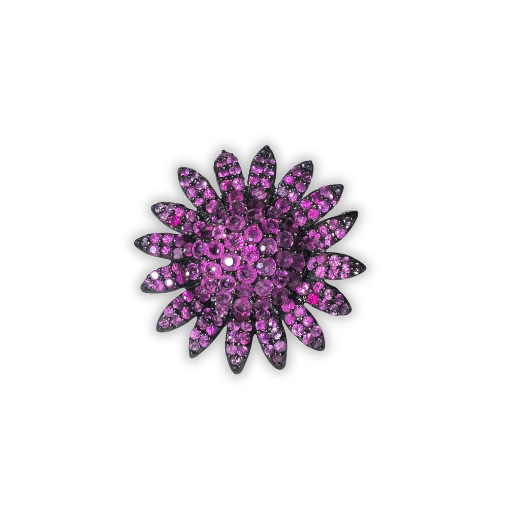 Anillo en plata con baño de rodio, zafiros de color rosa.