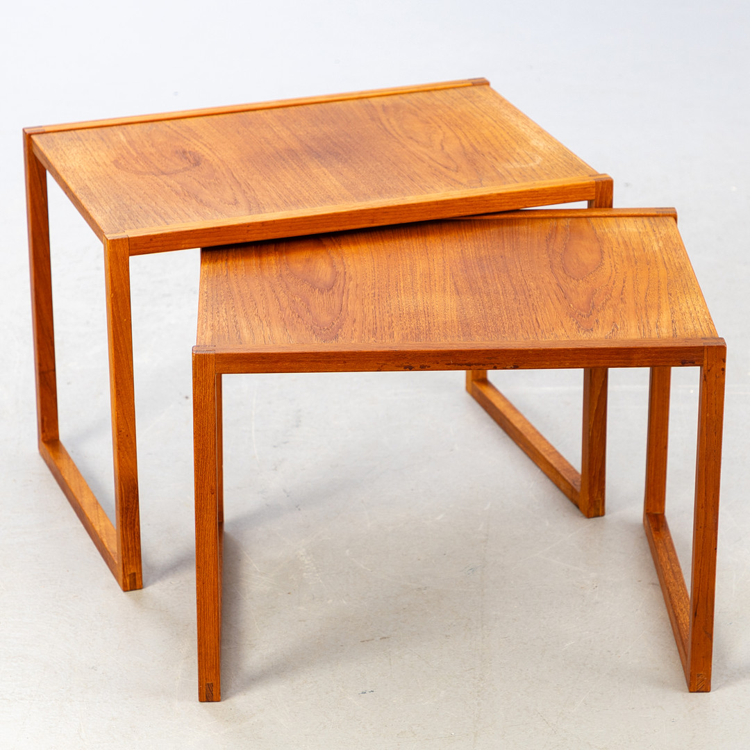 KAI KRISTIANSEN. Zugeschrieben. Satztische in Teak, Dänemark, 1960er Jahre (2).