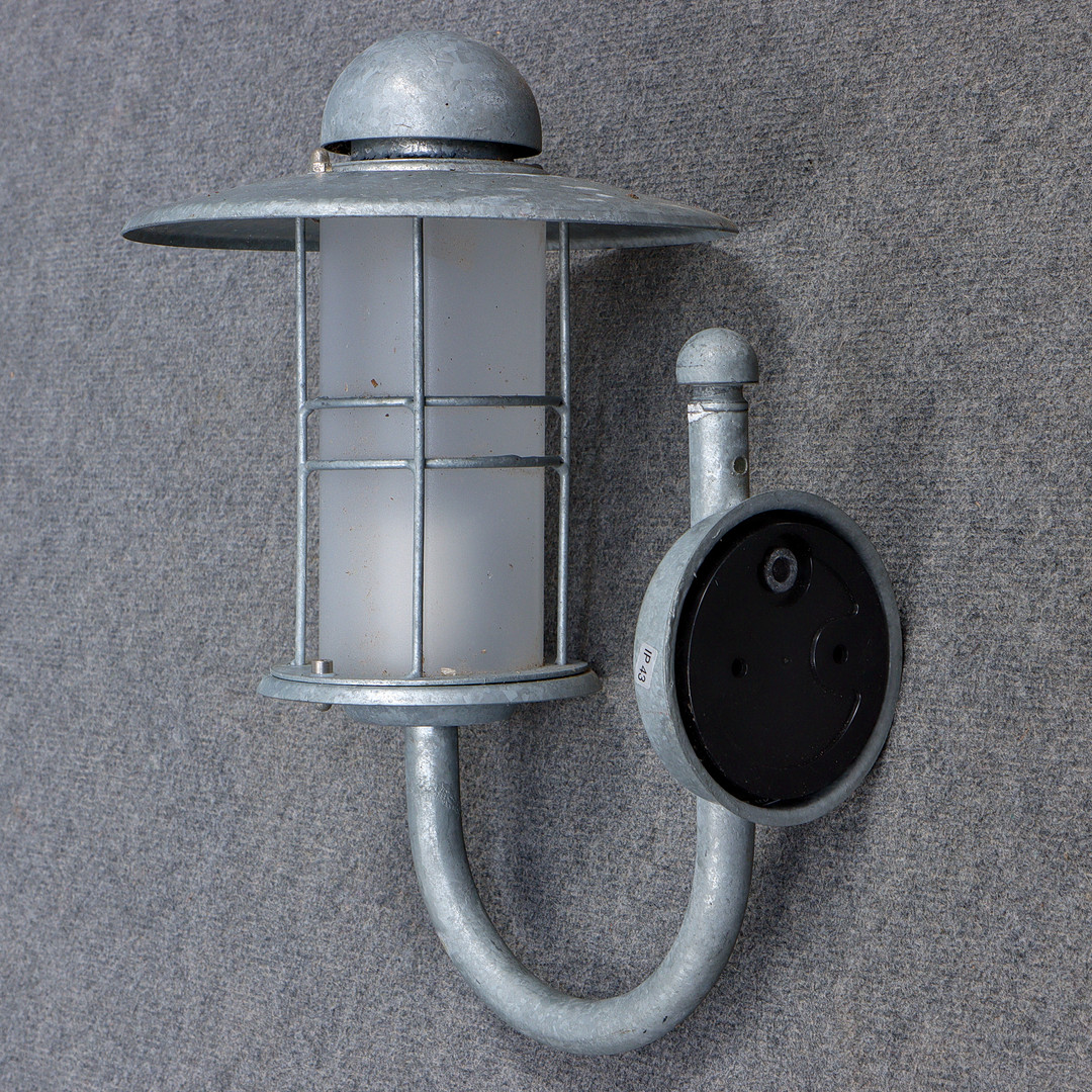 UTOMHUSBELYSNING, VÄGGLAMPA, METALL & GLAS, SAMTIDA.