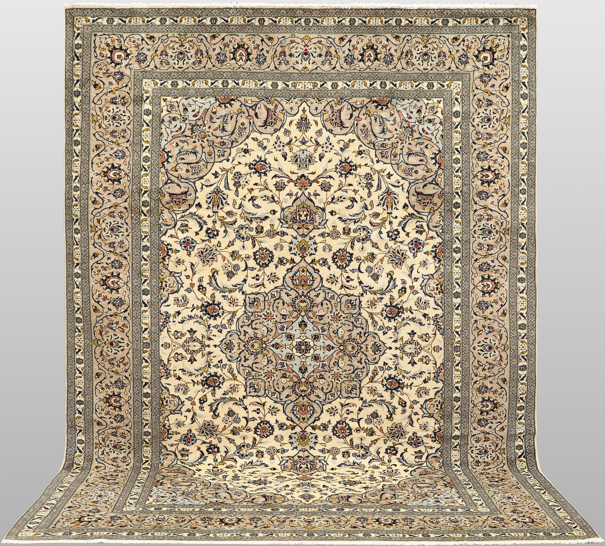 ORIENTMATTA. Ljus Keshan fine, 363 x 245 cm.