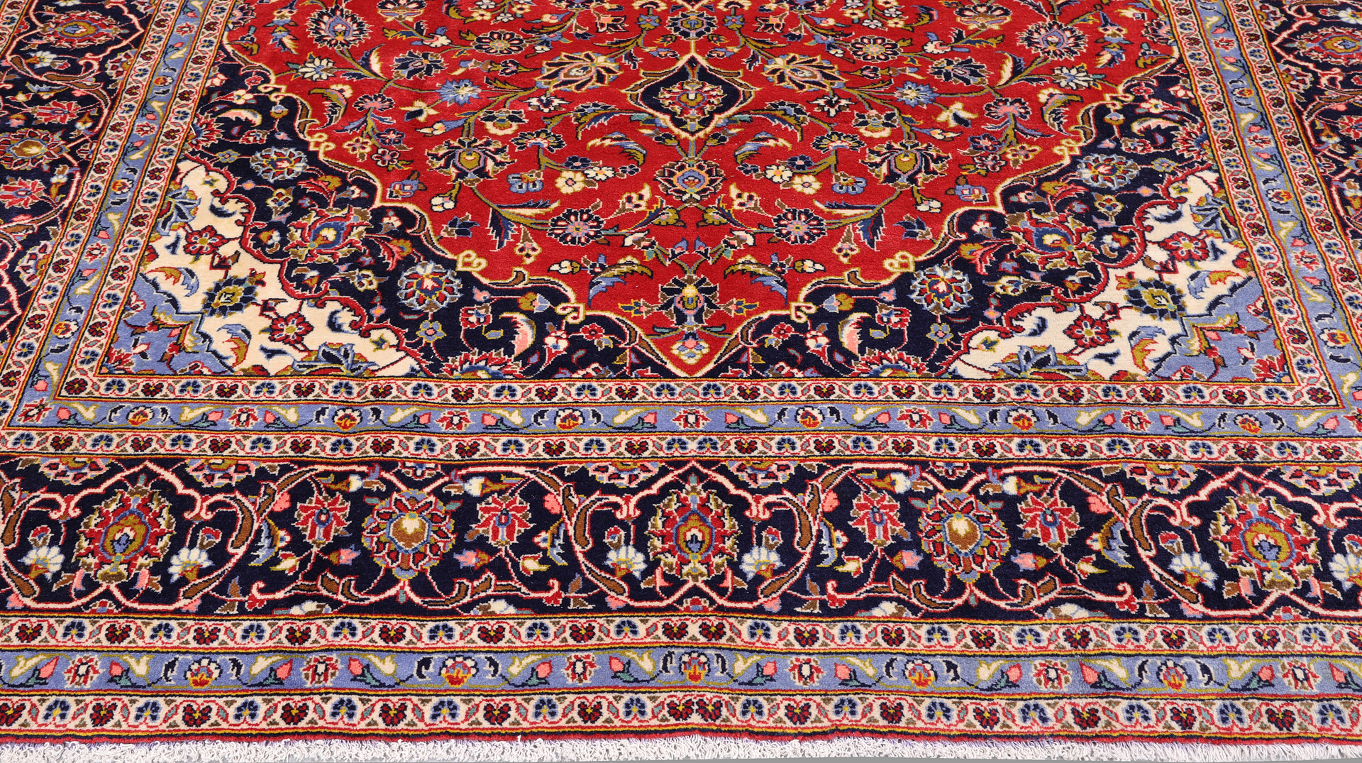 ORIENTMATTA. Keshan korkull fine, 348 x 247 cm.