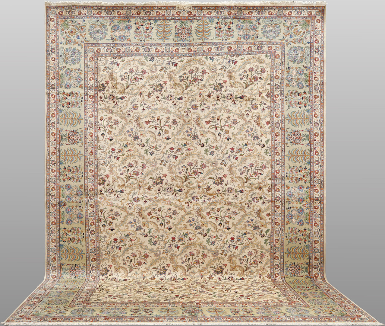 ORIENTMATTA. Ljus Keshan, semiantik signerad, 438 x 297 cm.