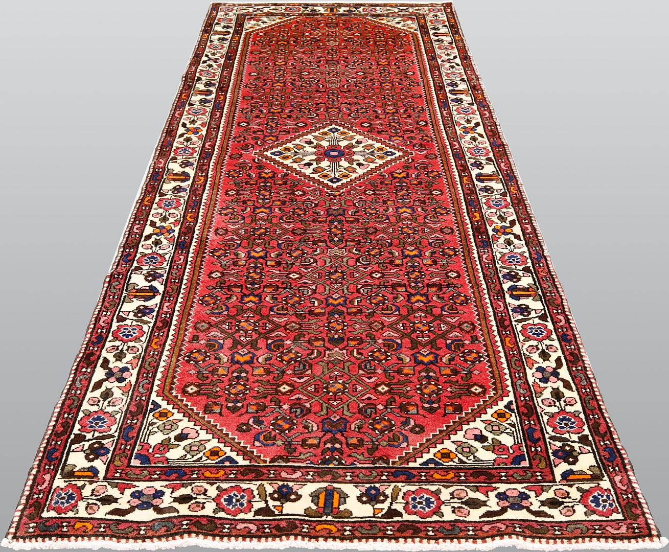 ORIENTMATTA. Hamadan gallerimodell, 310 x 115 cm.