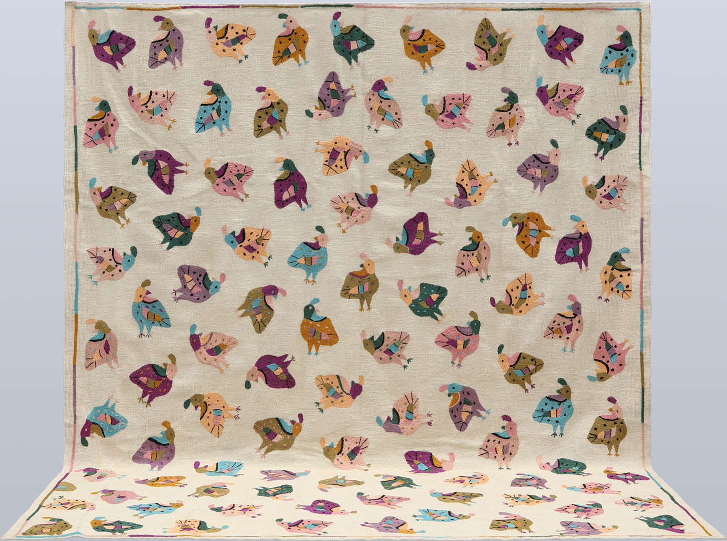 ORIENTMATTA. Kelim med handbroderad dekor av rapphöna, 288 x 249 cm.