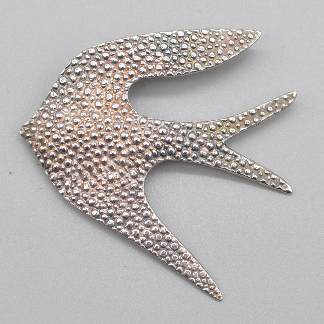 PAUL WUNDERLICH (1927-210). "SILBERVOGEL", KÜNSTLERSCHMUCK, ANHÄNGER UND BROSCHE, STERLINGSILBER, SIGNIERT UND NUMMERIERT, UM 1990ER JAHRE.