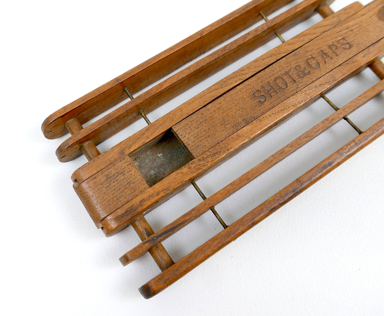 FIVE EARLY-MID 20TH CENTURY COLLECTABLES.
