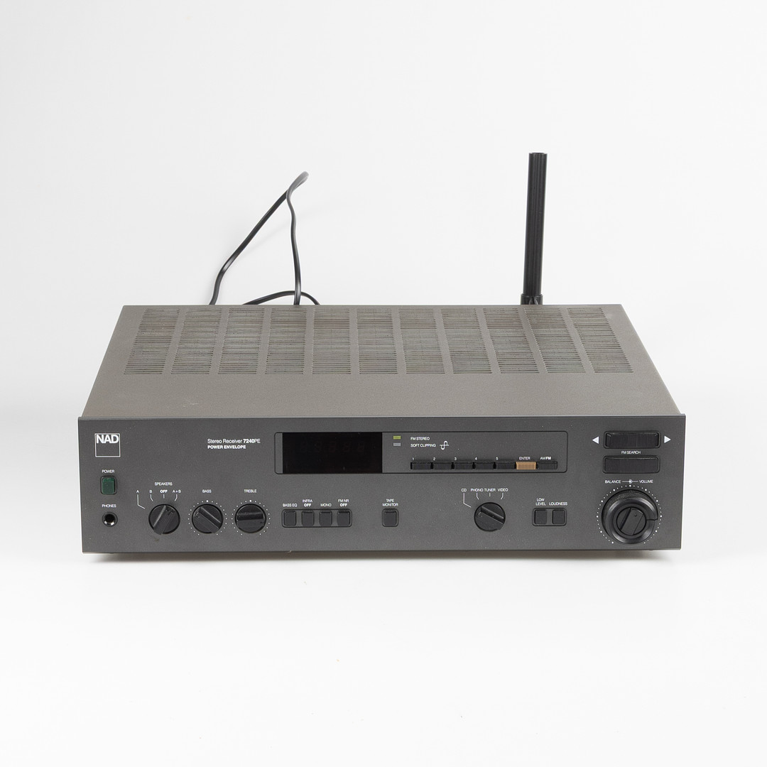 Förstärkare, NAD 724OPE, AM/ FM stereo.