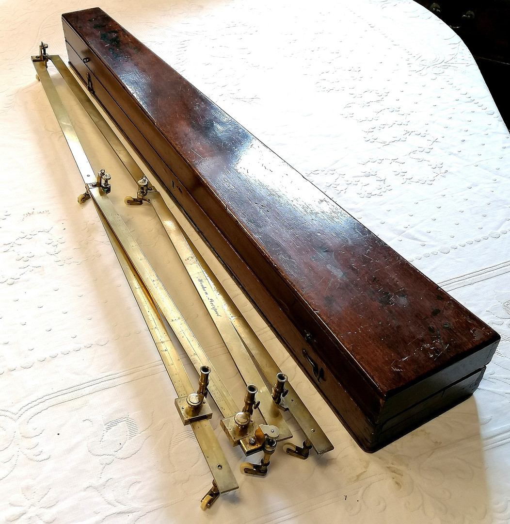 MAHOGANY CASED BRASS DRAWING / CHARTING INSTRUMENT.