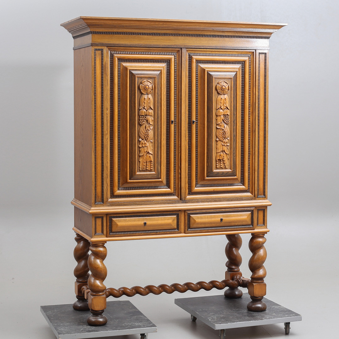 SKÅP, barockstil, 1900-tal.