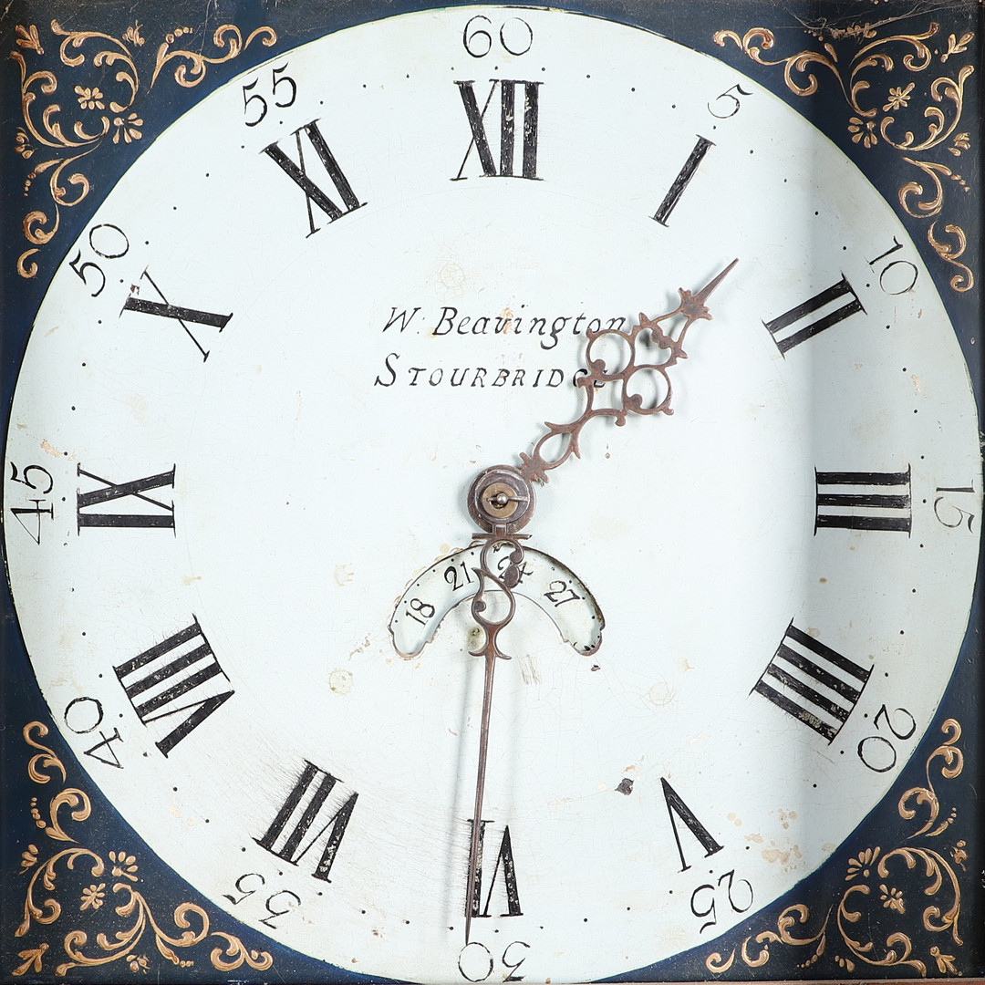 A LATE 18TH/EARLY 19TH CENTURY 30HR OAK LONGCASE CLOCK.
