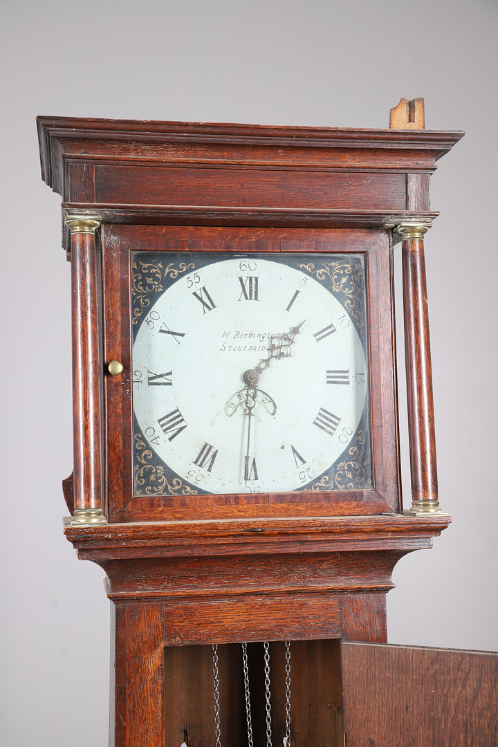 A LATE 18TH/EARLY 19TH CENTURY 30HR OAK LONGCASE CLOCK.