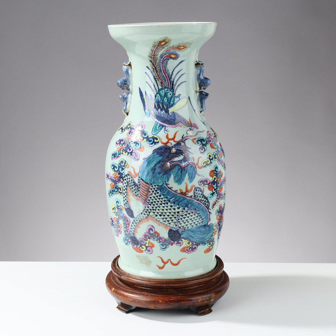 Kinesisk vase af porcelæn, 19-20. årh.