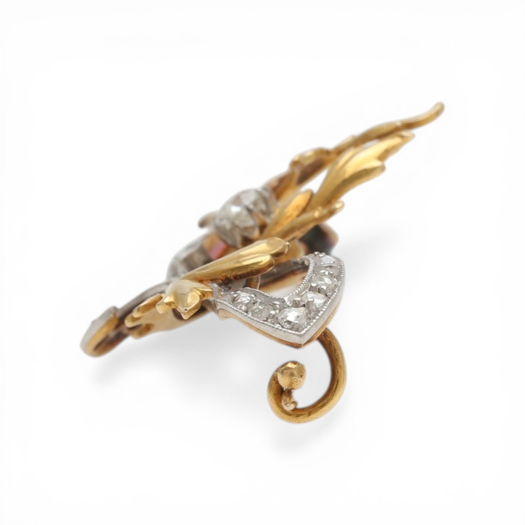 Modernist diamonds brooch, early 20th Century.