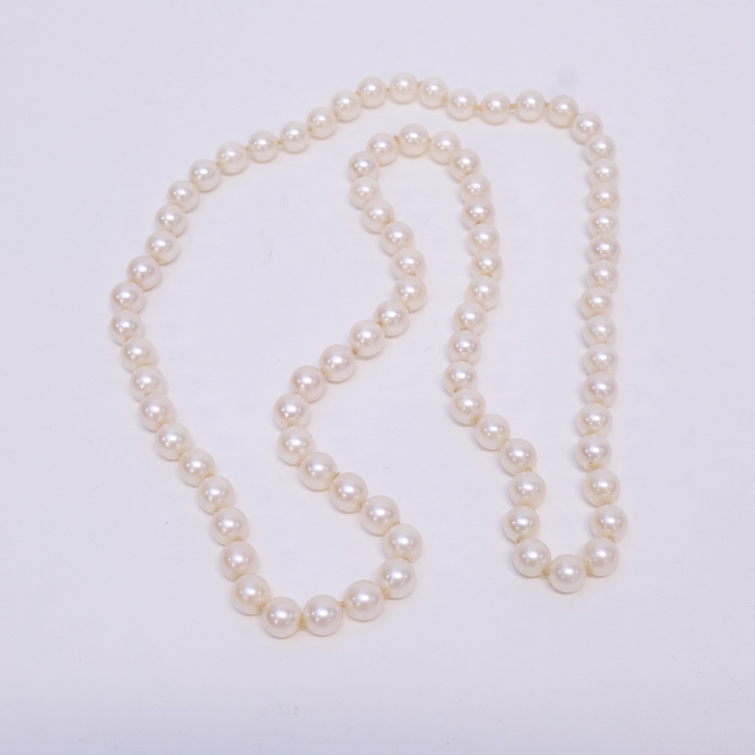 PÄRLCOLLIER.