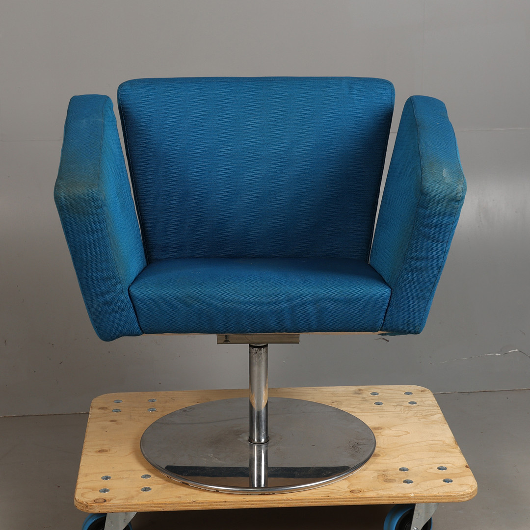 FERLEA ARMCHAIR.
