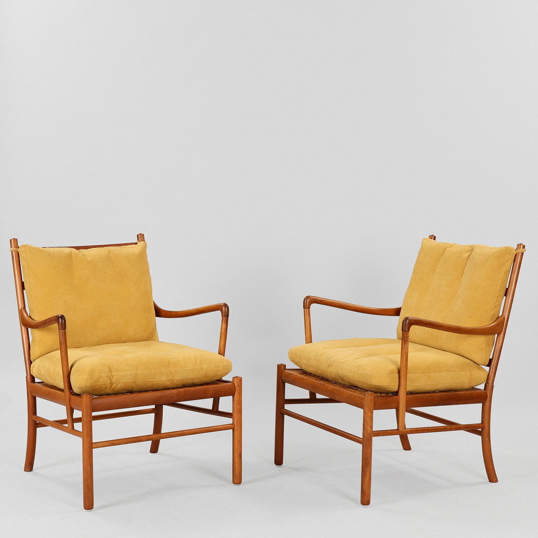 OLE WANSCHER. "Colonial Chair", par armstole af massiv kirsebærtræ, Poul Jeppesens Møbelfabrik, Danmark, model PJ 149, formgivet 1959. (2).