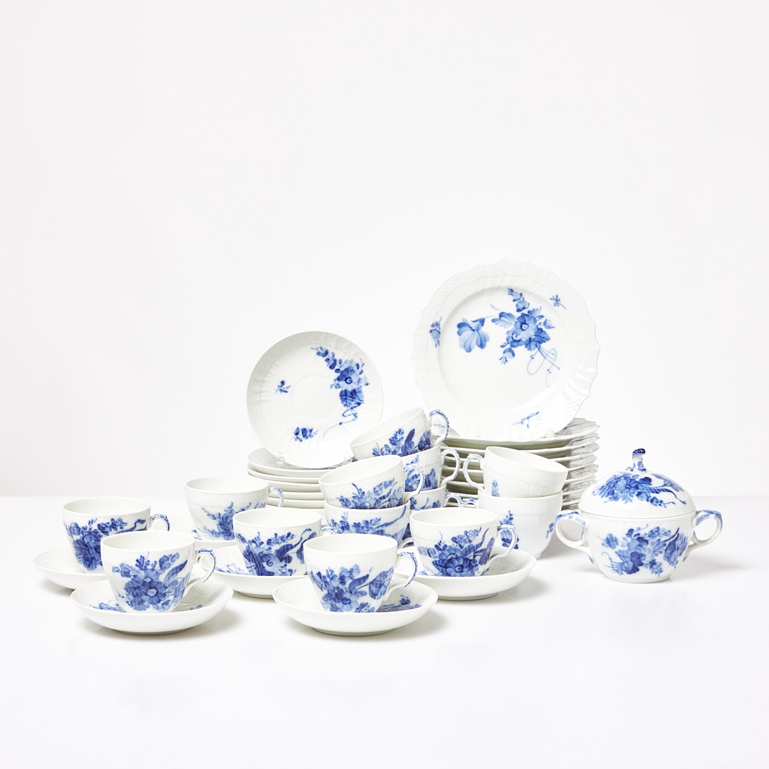 ROYAL COPENHAGEN. Kaffeservis, 23 delar, "Blå Blomst", porslin, Danmark.