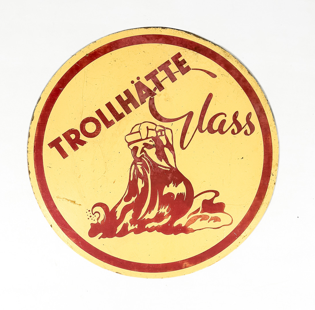 REKLAMSKYLT, "Trollhätte Glass", masonit, 1900-talets mitt.